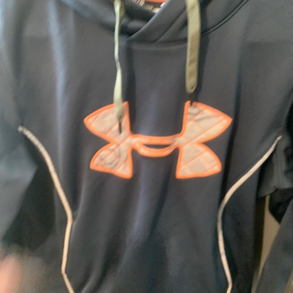 Under Armor women’s hoodie large - Picture 3 of 3
